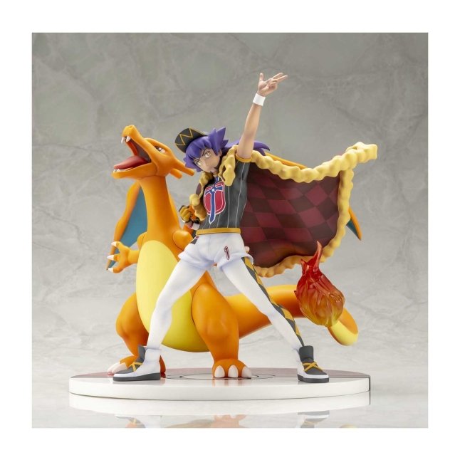 Kotobukiya Leon & Charizard Figures Pokemon Center